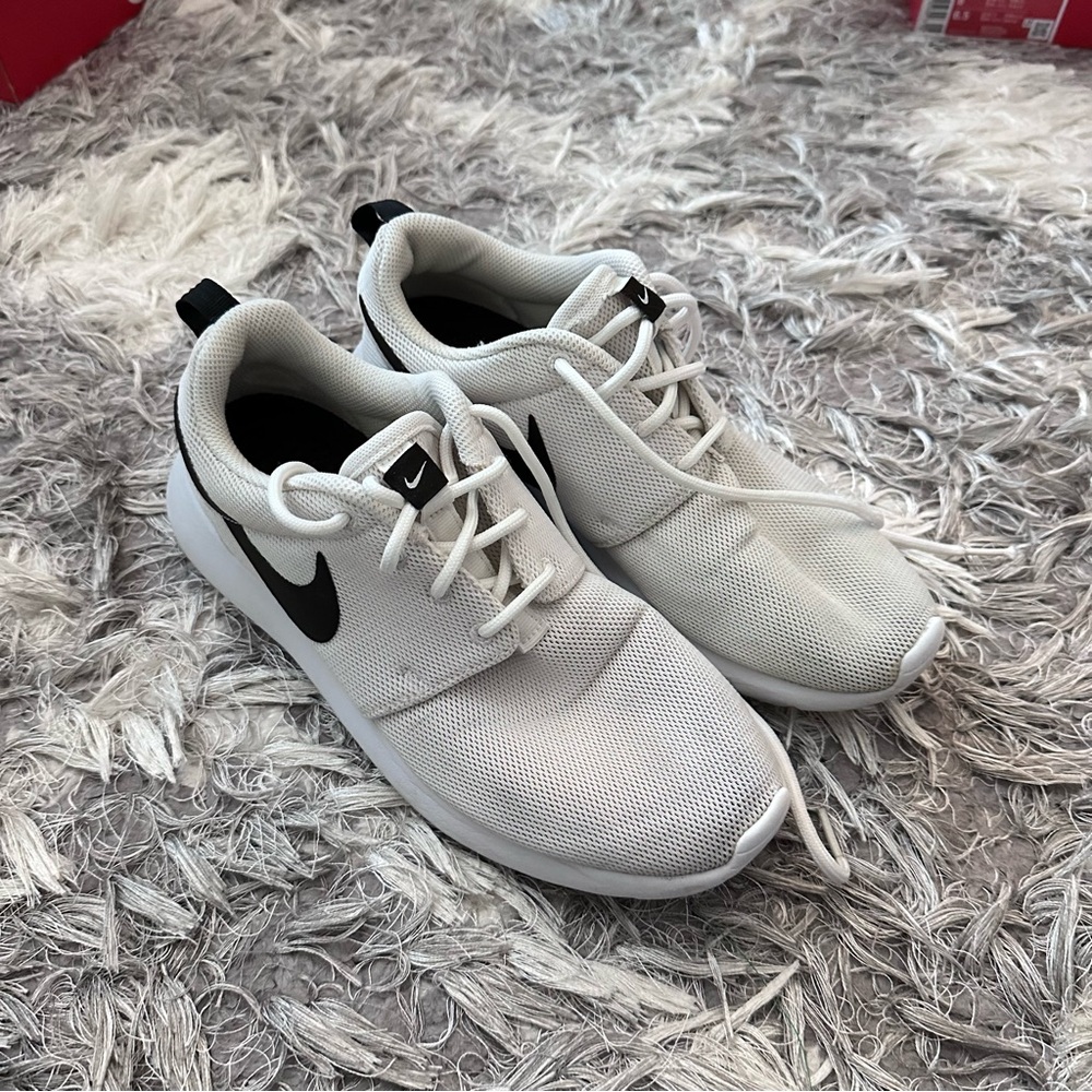 Nike Roche